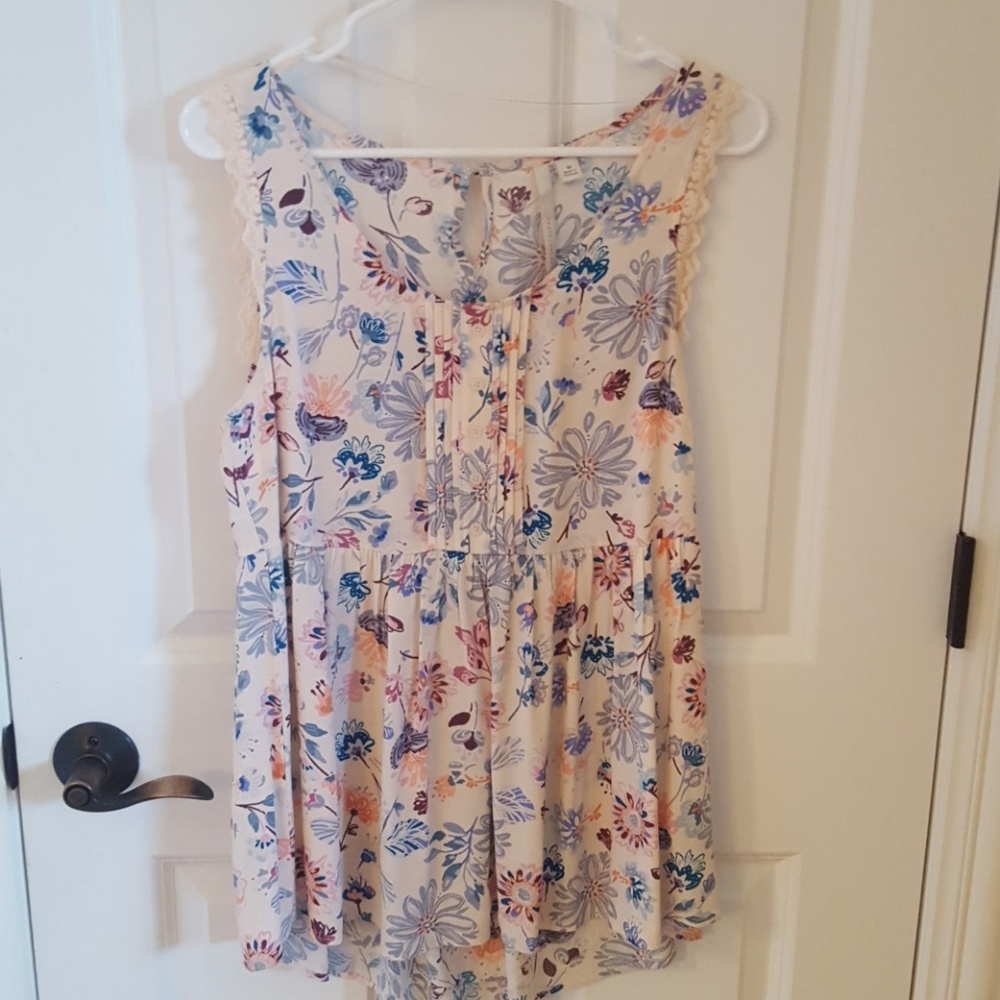 Sleeveless floral top